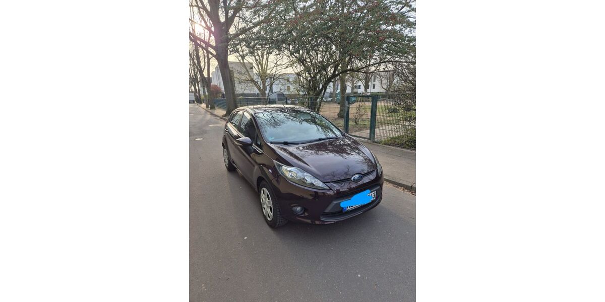 Ford Fiesta 98.000 km 4.200 &euro; Dormagen 41539