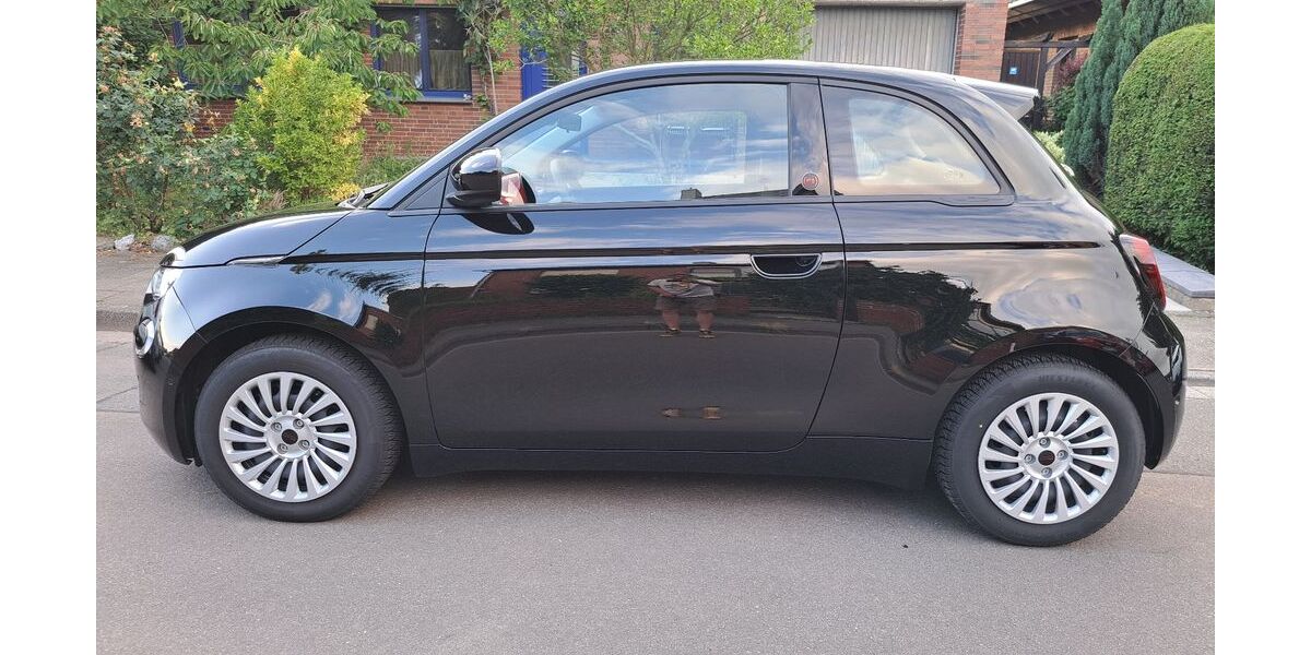 Fiat 500e 9.300 km 18.900 &euro; Grevenbroich 41516