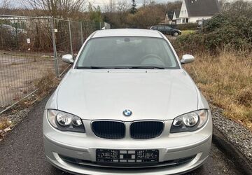 BMW 118 84.000 km 6.600 &euro; Köln/Poll 51105