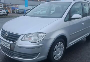 VW Touran 162.600 km 5.499 &euro; Köln 51145