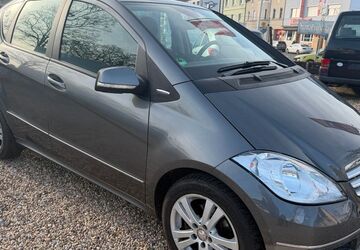 Mercedes-Benz A 180 99.800 km 6.950 &euro; Leverkusen 51371
