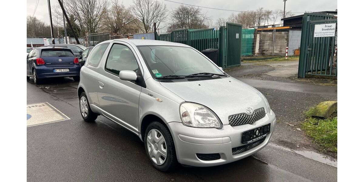 Toyota Yaris 133.000 km 2.600 &euro; Köln 50739