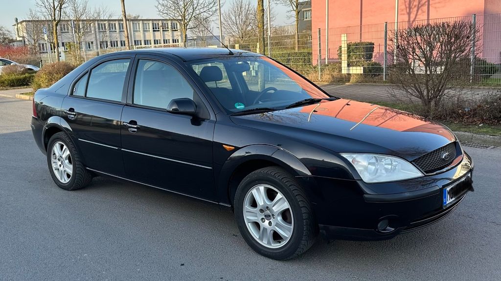 Ford Mondeo 226.000 km 1.990 &euro; Neuss 41460