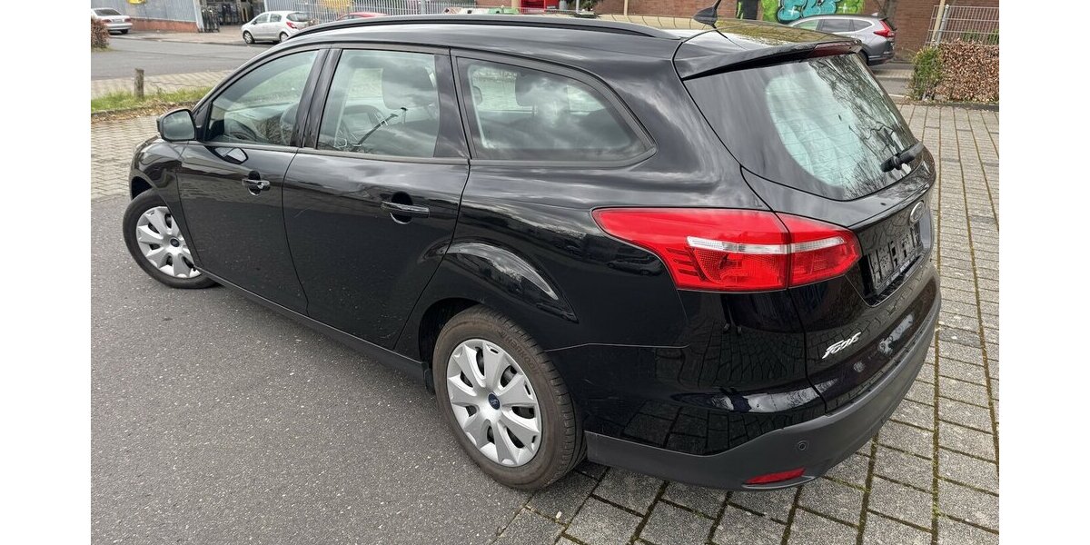 Ford Focus Klima Navi Zahnr.+Wa.-PumpeNeu SR+WR 1.Hd. 115.000 km 6.900 &euro; Erftstadt 50374