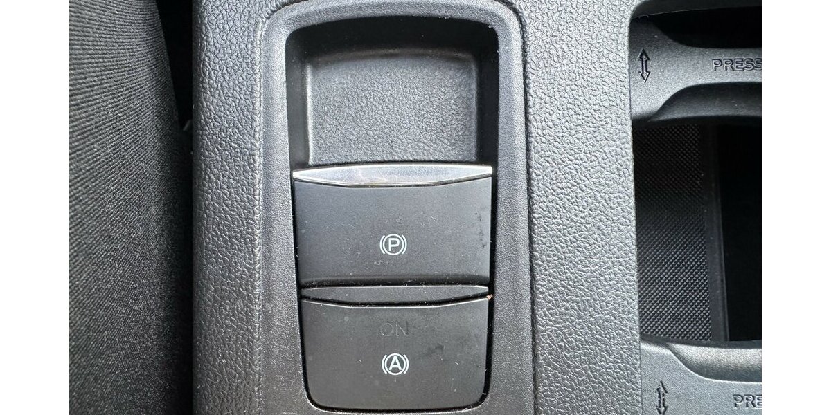 Ford Focus Navi Temp.Sitzh.Spurh.CarPlay EU6 GARANTIE 93.000 km 12.500 &euro; Erftstadt 50374