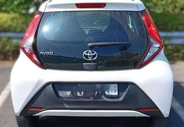 Toyota Aygo 27.300 km 8.500 &euro; Leverkusen, Stadt 51381