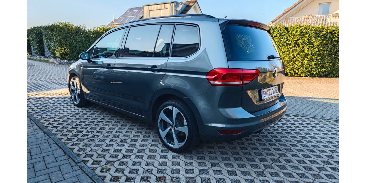 VW Touran 150.000 km 14.999 &euro; Hückeswagen 42499