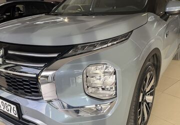 Mitsubishi Plug-in Hybrid Outlander 18.000 km 51.990 &euro; Brühl 50321