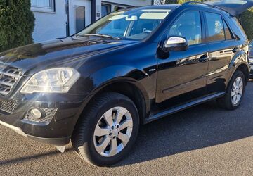 Mercedes-Benz ML 350 236.000 km 7.000 &euro; Köln 51143