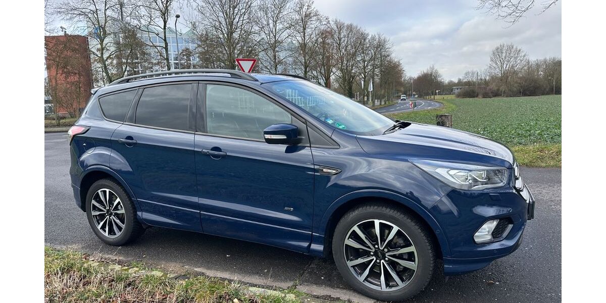 Ford Kuga 104.000 km 18.400 &euro; Köln 51067