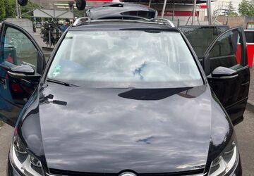 VW Touran 194.317 km 8.500 &euro; Leverkusen 51377