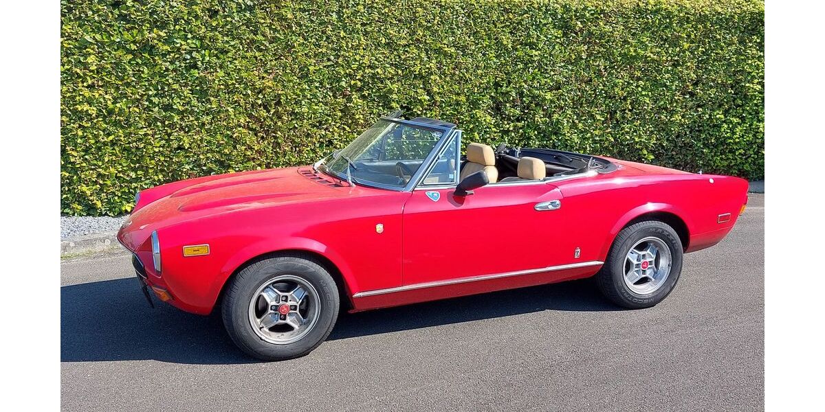 Fiat 124 Spider 99.999 km 13.750 &euro; Leverkusen 51373