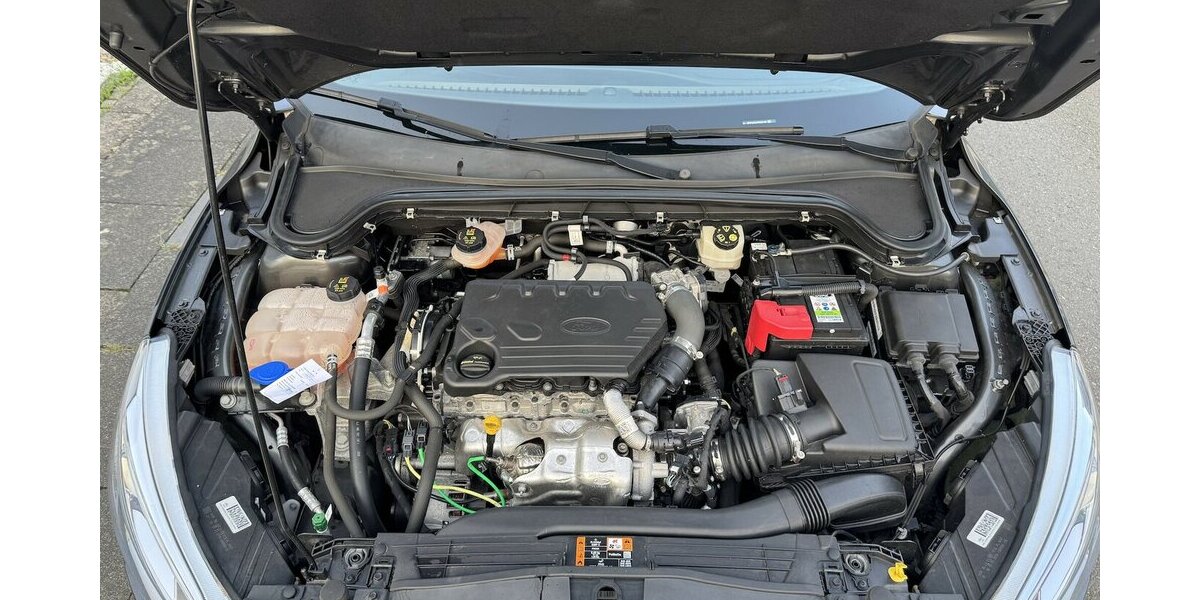 Ford Focus Navi Temp.Sitzh.Spurh.CarPlay EU6 GARANTIE 93.000 km 12.500 &euro; Erftstadt 50374