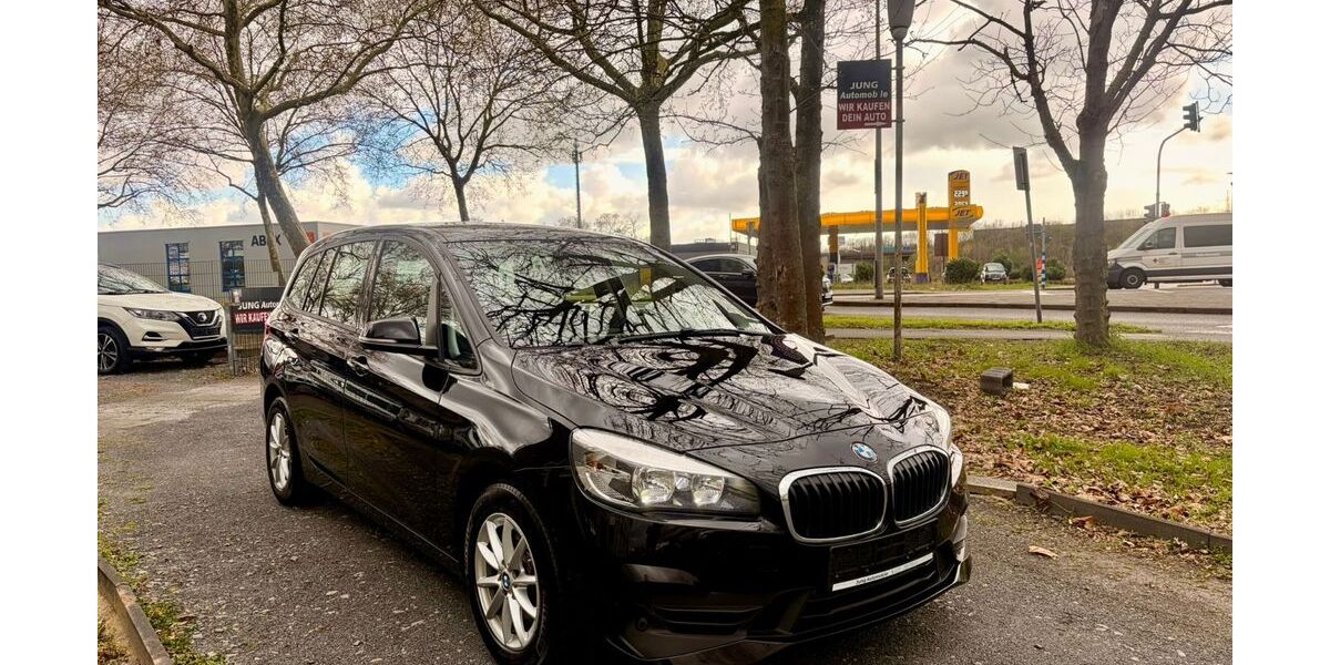 BMW 216 105.000 km 14.999 &euro; Köln 51107