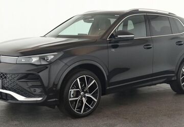 VW Tiguan 25.900 km 44.884 &euro; Düsseldorf 40233