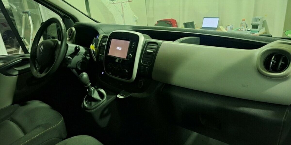 Renault Trafic L2H1 3 Sitze Standh. Regale EU6 GARANTIE 85.000 km 16.500 &euro; Erftstadt 50374