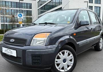 Ford Fusion 143.000 km 2.499 &euro; Köln (Ostheim) 51107