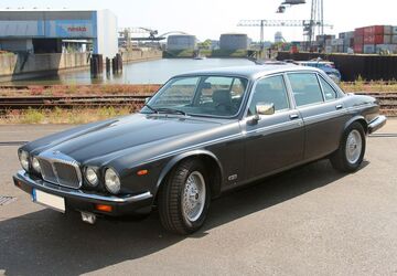 Jaguar Daimler 110.000 km 23.900 &euro; Düsseldorf 40225