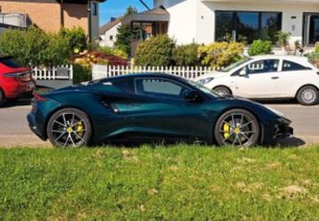 Lotus Emira 10.000 km 82.950 &euro; Neuss 41464