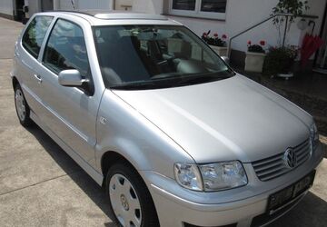 VW Polo 38.500 km 4.990 &euro; Leverkusen 51371