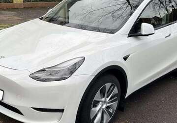Tesla Model Y 37.800 km 37.900 &euro; Köln 50678