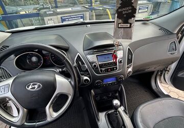 Hyundai ix35 133.000 km 7.250 &euro; Köln 50969