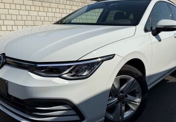 VW Golf 82.312 km 17.990 &euro; Düssseldorf 40627