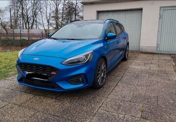 Ford Focus 64.500 km 17.900 &euro; Leverkusen 51377