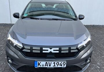 Dacia Sandero 9.000 km 18.399 &euro; Köln 50769