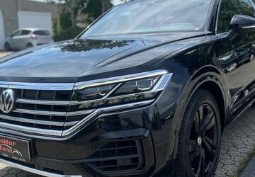 VW Touareg 148.345 km 41.875 &euro; Troisdorf 53842