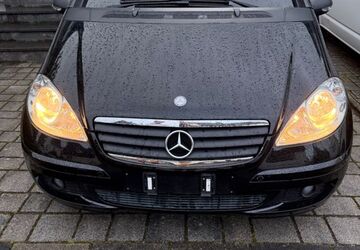 Mercedes-Benz A 180 225.000 km 2.850 &euro; Köln 51109