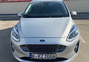 Ford Fiesta 142.200 km 8.200 &euro; Köln 51109