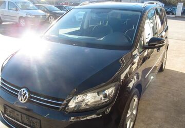 VW Touran 152.000 km 8.400 &euro; Leverkusen 51371