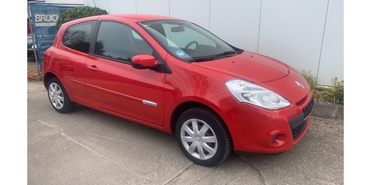 Renault Clio 94.743 km 5.395 &euro; Köln 51107