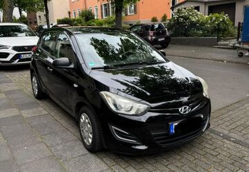 Hyundai i20 143.000 km 5.600 &euro; Leverkusen 51381