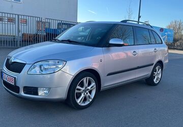 Skoda Fabia 207.000 km 2.900 &euro; Neuss 41460
