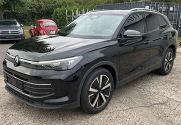 VW Tiguan 10.180 km 41.550 &euro; Düsseldorf 40472