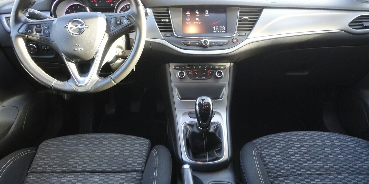 Opel Astra Edition 1,4 Klimatr. PDC V+H Allwetter Shz 90.000 km 8.990 &euro; Neuss 41462