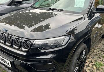 Jeep Compass 10.101 km 29.980 &euro; Köln 51149