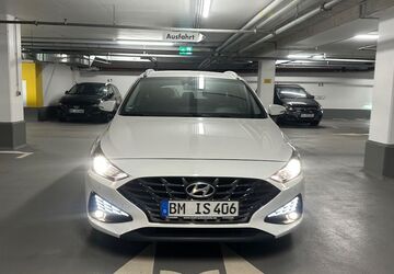 Hyundai i30 232.000 km 12.299 &euro; köln 50823