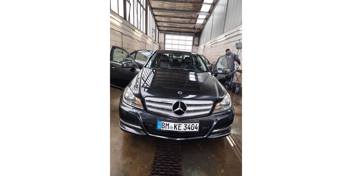 Mercedes-Benz C 250 116.000 km 10.250 &euro; koln 50679