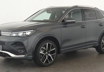 VW Tiguan 25.800 km 44.884 &euro; Düsseldorf 40233