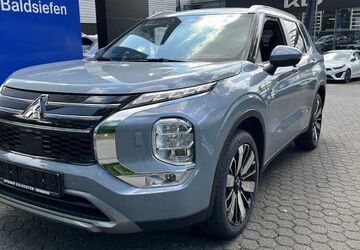 Mitsubishi Outlander 4.900 km 43.290 &euro; Bergisch Gladbach 51427