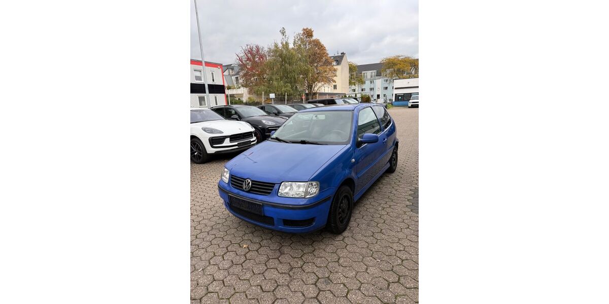 VW Polo 111.712 km 2.300 &euro; Köln 50739