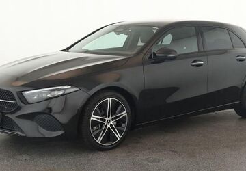 Mercedes-Benz A 250 31.800 km 33.084 &euro; Düsseldorf 40233