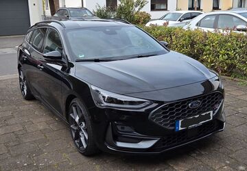 Ford Focus 11.210 km 32.800 &euro; Leverkusen 51375