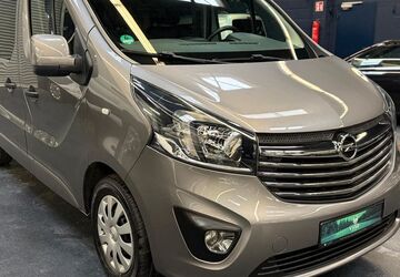 Opel Vivaro 106.000 km 17.950 &euro; Hilden 40721