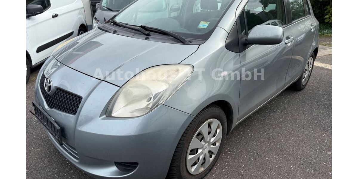 Toyota Yaris 179.333 km 3.950 &euro; Bergheim bei Köln 50126