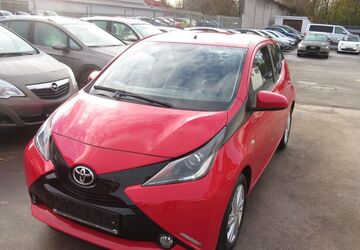 Toyota Aygo (X) 94.700 km 7.400 &euro; Leverkusen 51371