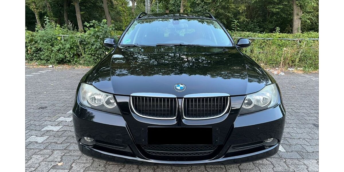 BMW 318 238.000 km 3.850 &euro; Köln 51065